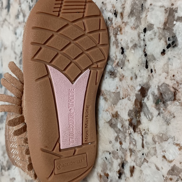 Tucker + Tate Kids Fringe Booties Size 4 M Leather Hard Outer Sole Brown Suede. - Picture 4 of 5